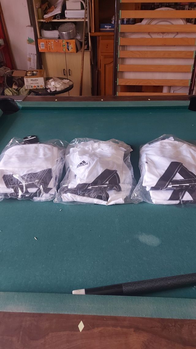 Camisetas deporte Adidas para peña