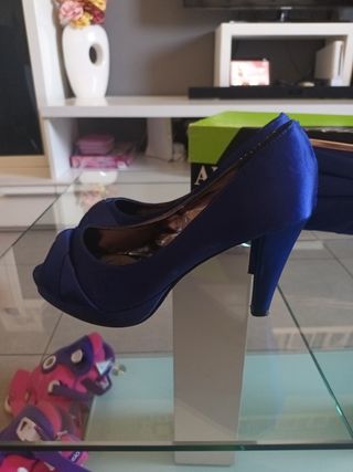 Zapato Salón y bolso mano