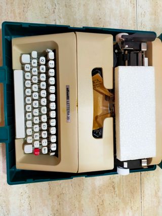 MAQUINA DE ESCRIBIR