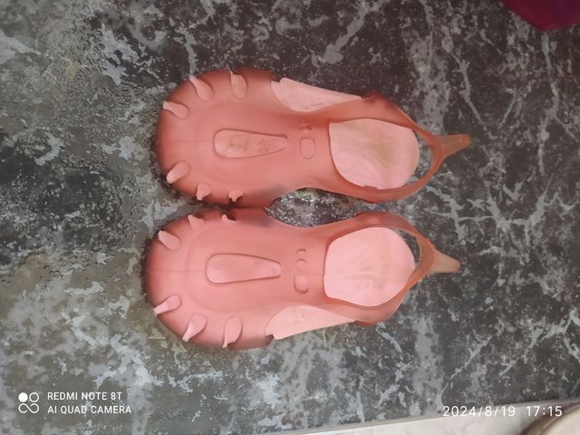 Lote Bañadores, neopreno, escarpines y cangrejeras