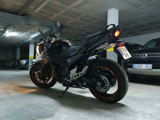 SUZUKI  GSR600cc
