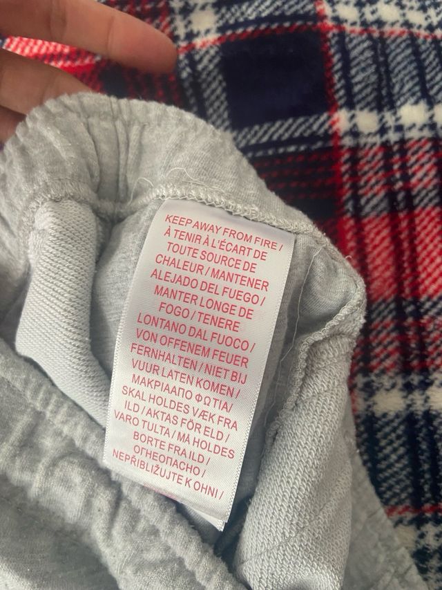 Chandal Levi’s niño/a 14 años