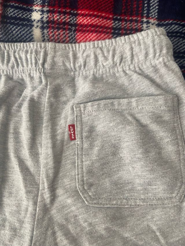 Chandal Levi’s niño/a 14 años