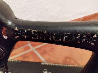 Maquina de coser antigua