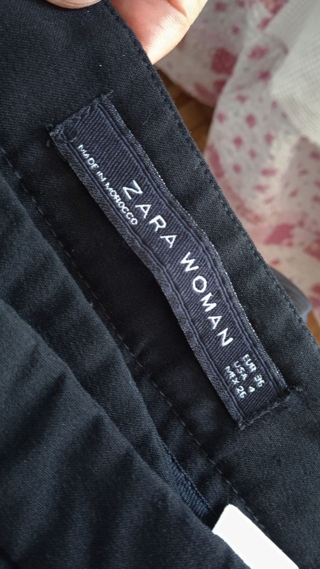 Pantalón negro Zara T.36