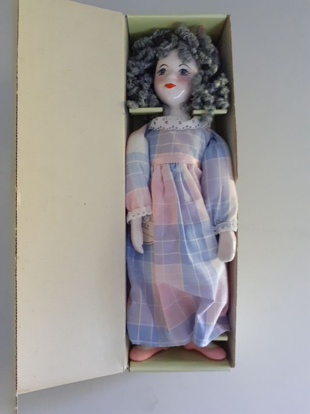 Muñeca de porcelana 