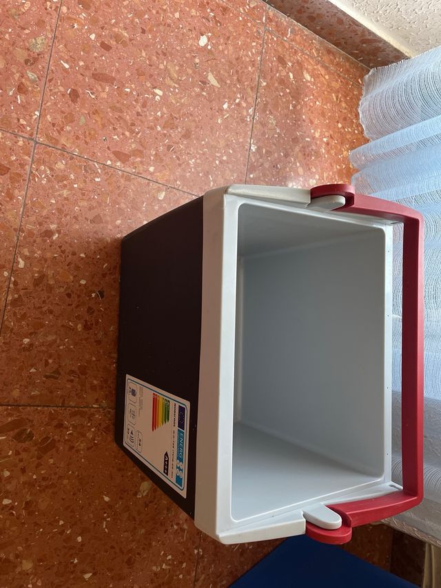 Nevera no tiene tapa