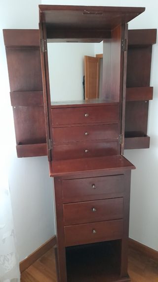 MUEBLE DE TECA