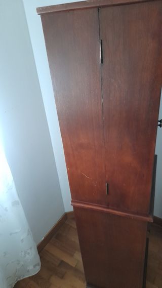 MUEBLE DE TECA