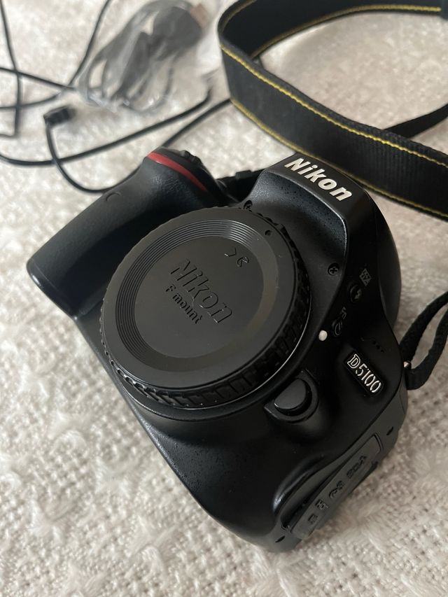 Camara nikon D5100