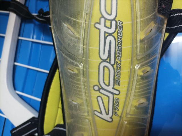 Espinilleras F 700 kipsta