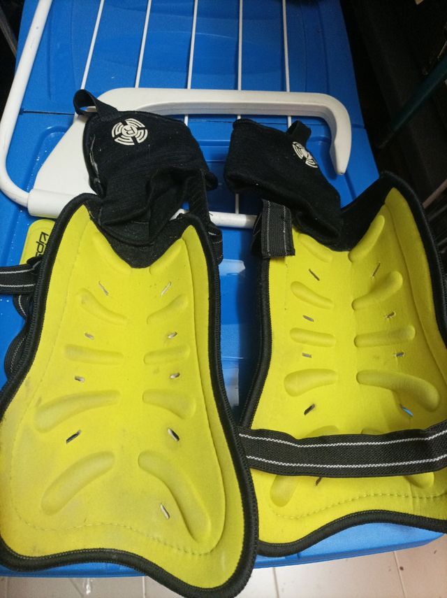 Espinilleras F 700 kipsta