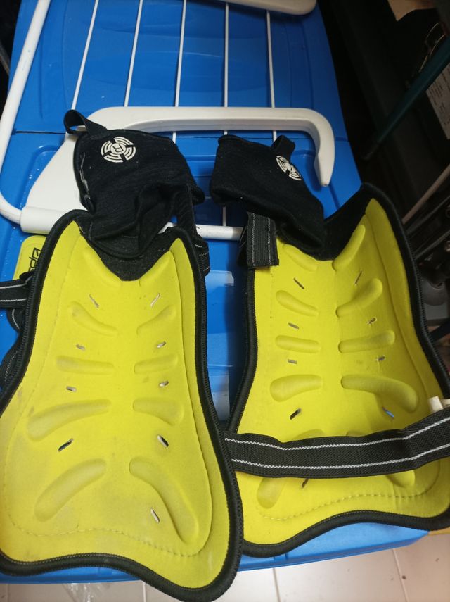 Espinilleras F 700 kipsta