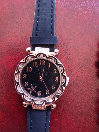 RELOJ DE MUJER CON COMPLEMENTO
