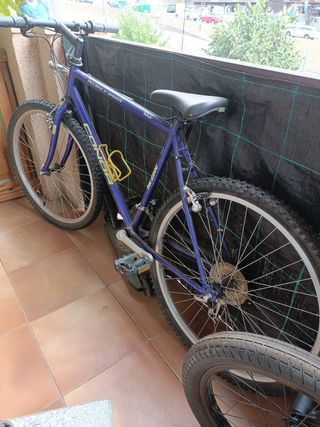 Bicicleta de montaña
Conor Pro 2500