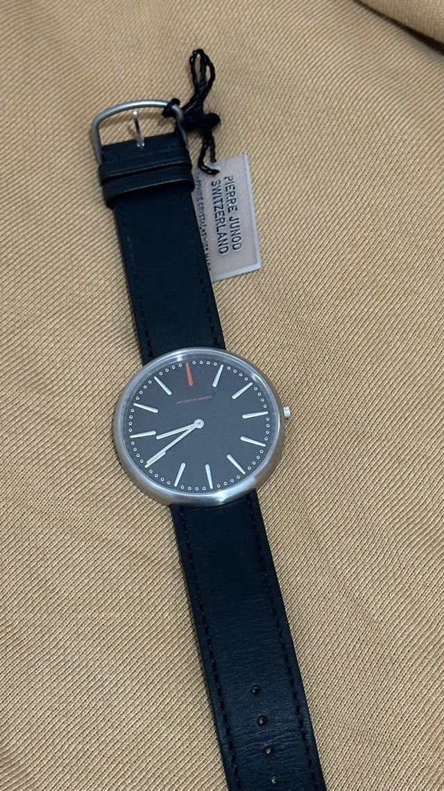 Reloj de diseñador pierre junod ( modelo Rail)