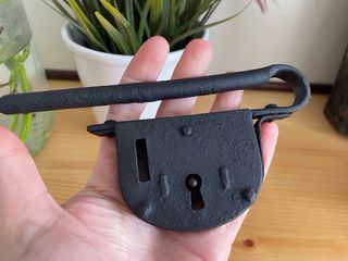 Antiguo candado barra