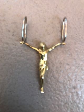Colgante oro 18k cristo Dali