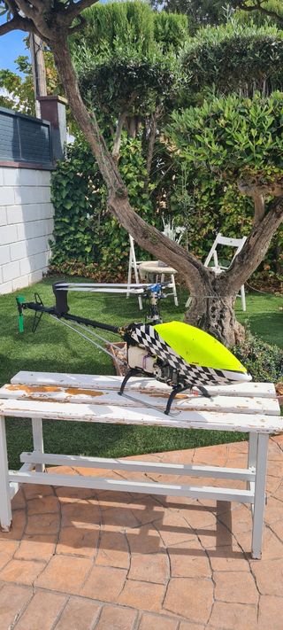 Helicoptero glow Knight 50 3D