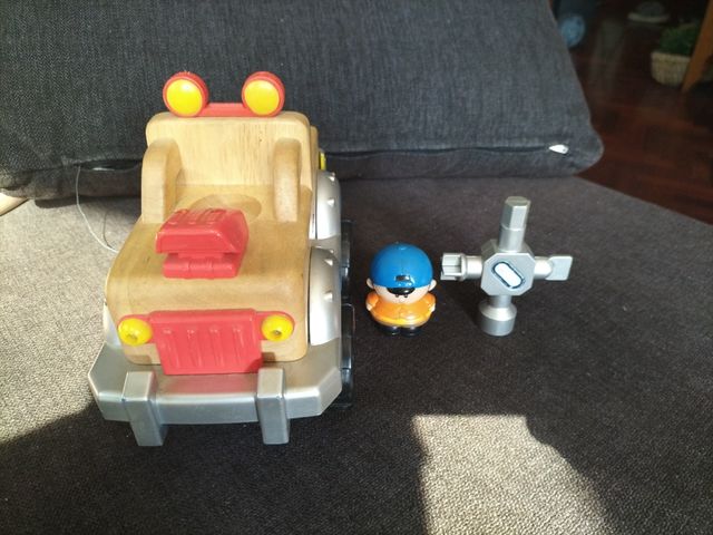 Camión Monster Truck de Madera