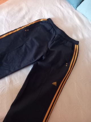Pantalón Chándal Adidas.
