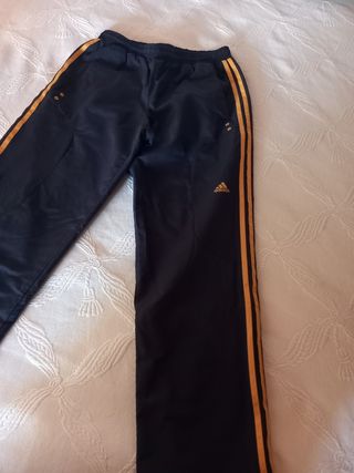 Pantalón Chándal Adidas.