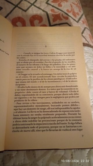 Miedo en un puñado de polvo