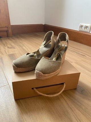Alpargatas talla 40 color caqui