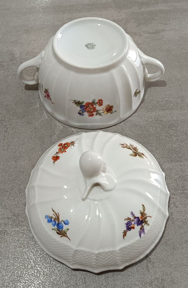 Grande tazza con coperchio Richard Ginori 
