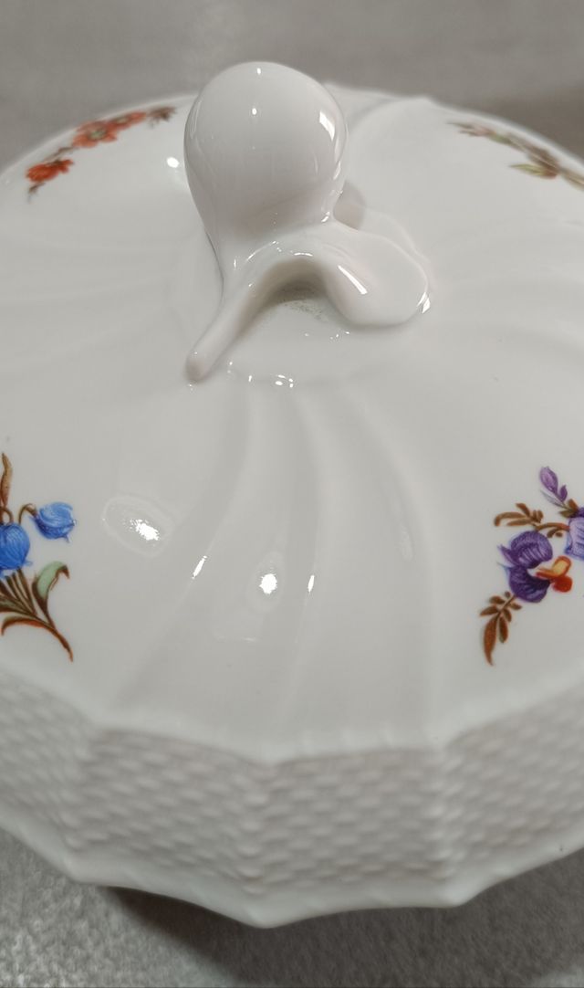 Grande tazza con coperchio Richard Ginori 