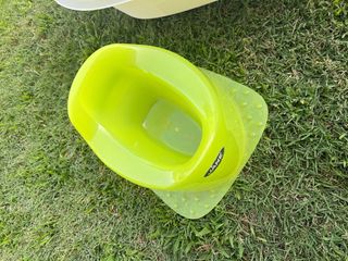 Lote de bañera de bebé y orinal