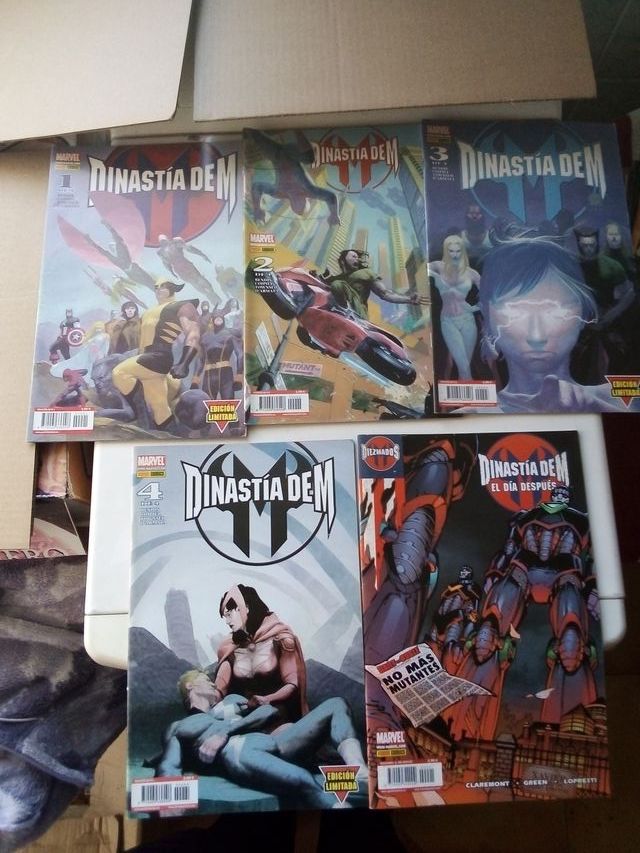 Comics Marvel Dinmastia De M