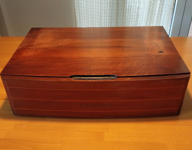 Tocadiscos vintage marca PHILIPS MOD. 21 AG33