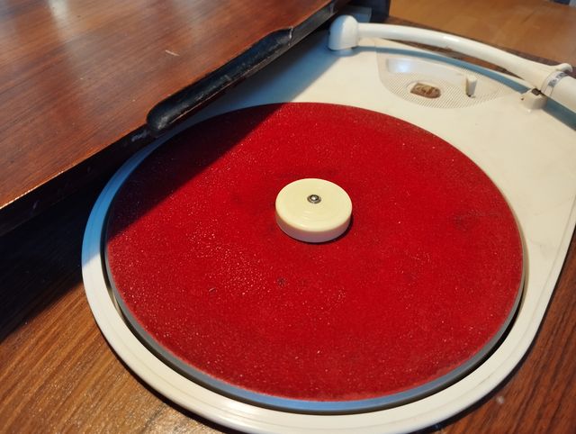 Tocadiscos vintage marca PHILIPS MOD. 21 AG33