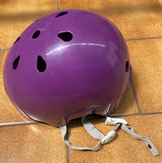 casco de patinaje, skate y bici