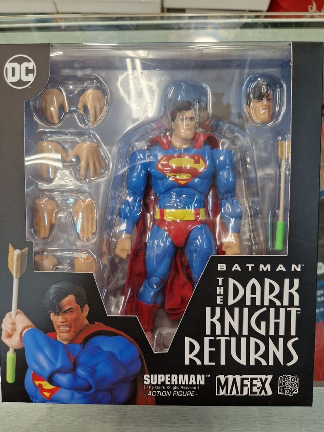 Superman Batman The Dark Knight Returns Mafex