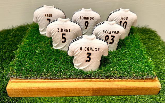 COLECCION BUSTOS CAMISETAS JUGADORES REAL MADRID