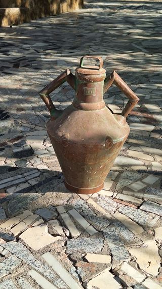 Cantaro aceite antiguo