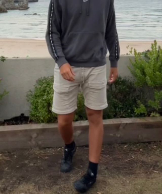 Pantalos cargo de chandal beige del pullandbear