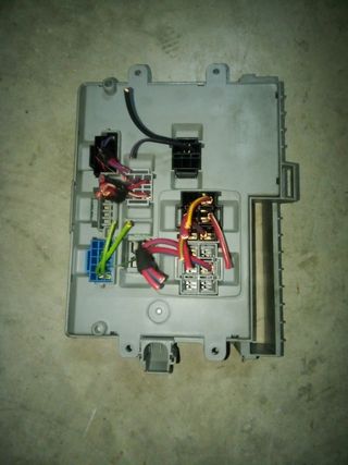 Caja rele fusibles bmw