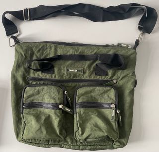Bolsa para viaje u oficina verde