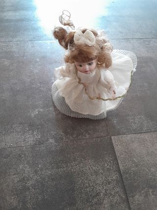 Bambola di porcellana