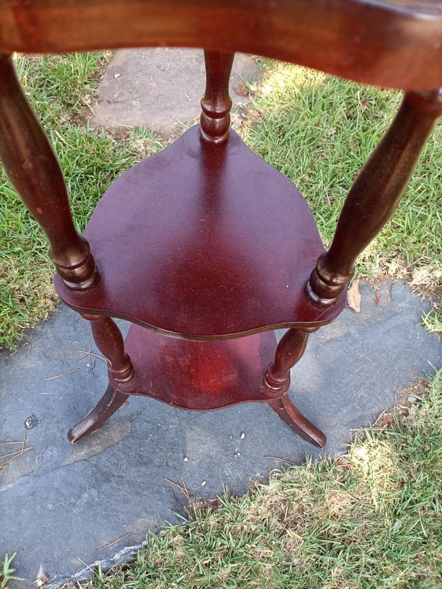 Rinconera de estilo clásico