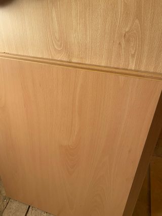 Baldas  para estanterias y armarios en roble