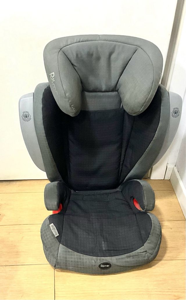 Silla para coche marca Romer