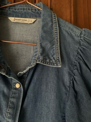 Camisa vaquera volantes Stradivarius