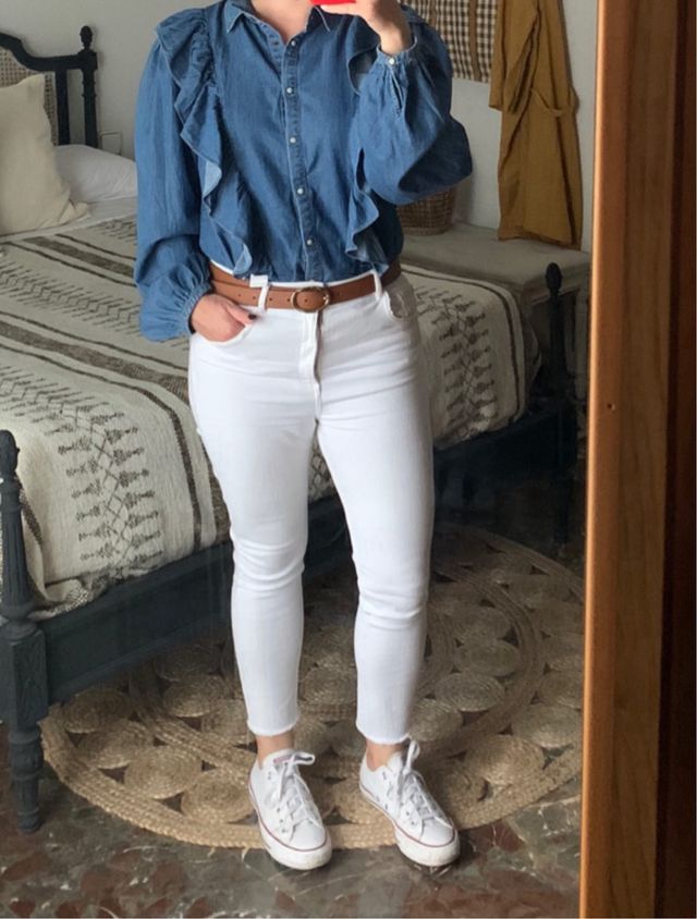 Camisa vaquera volantes Stradivarius