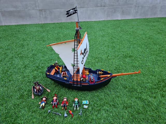 Barco pirata y accesorios playmobil