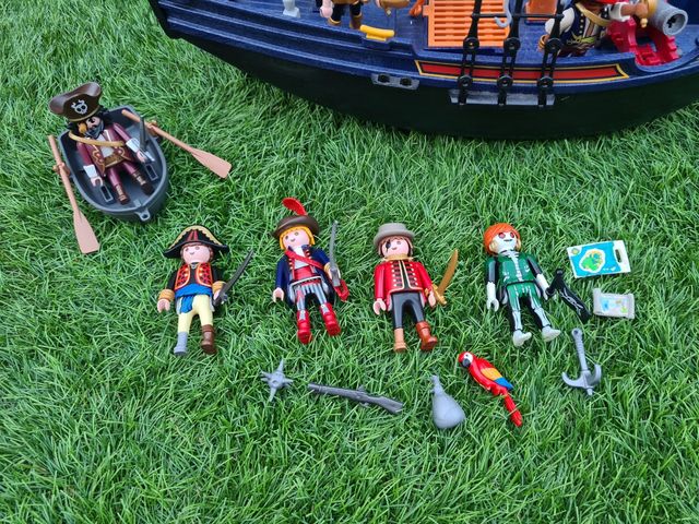 Barco pirata y accesorios playmobil