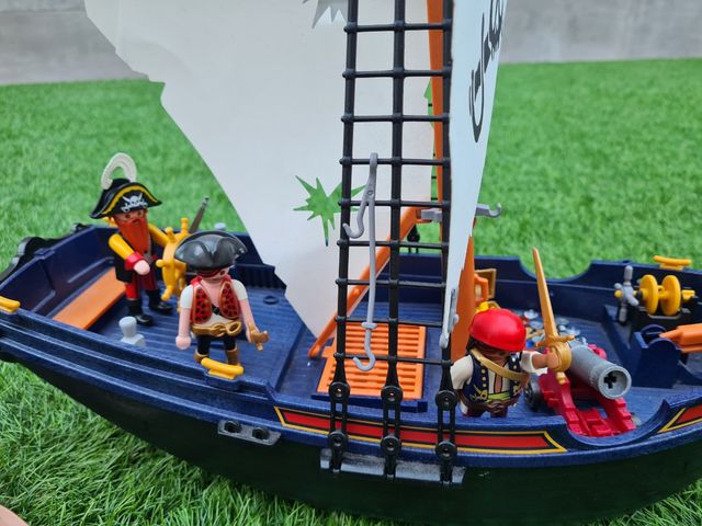 Barco pirata y accesorios playmobil